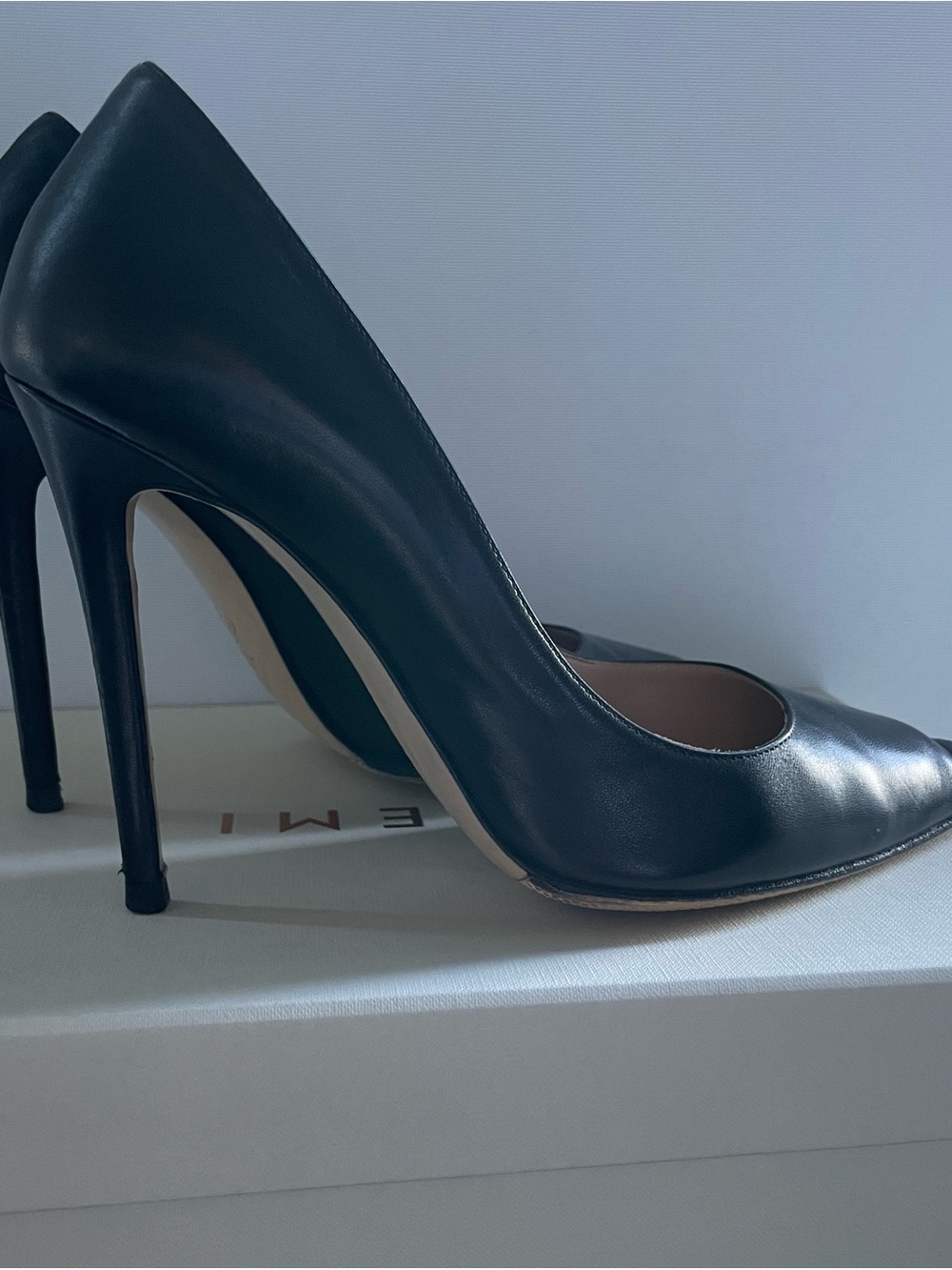 Classic Black Leather Pointed-Toe Stiletto Pumps